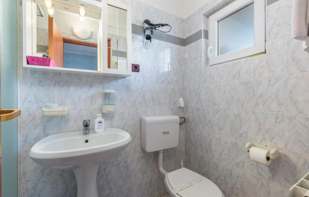 Apartments And Rooms Laura パジン エクステリア 写真